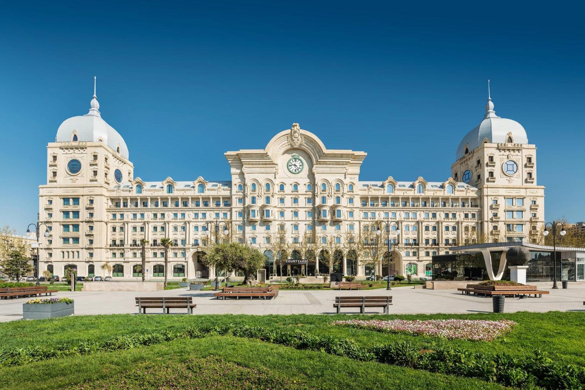 Courtyard By Marriott Baku Hotel Exterior photo